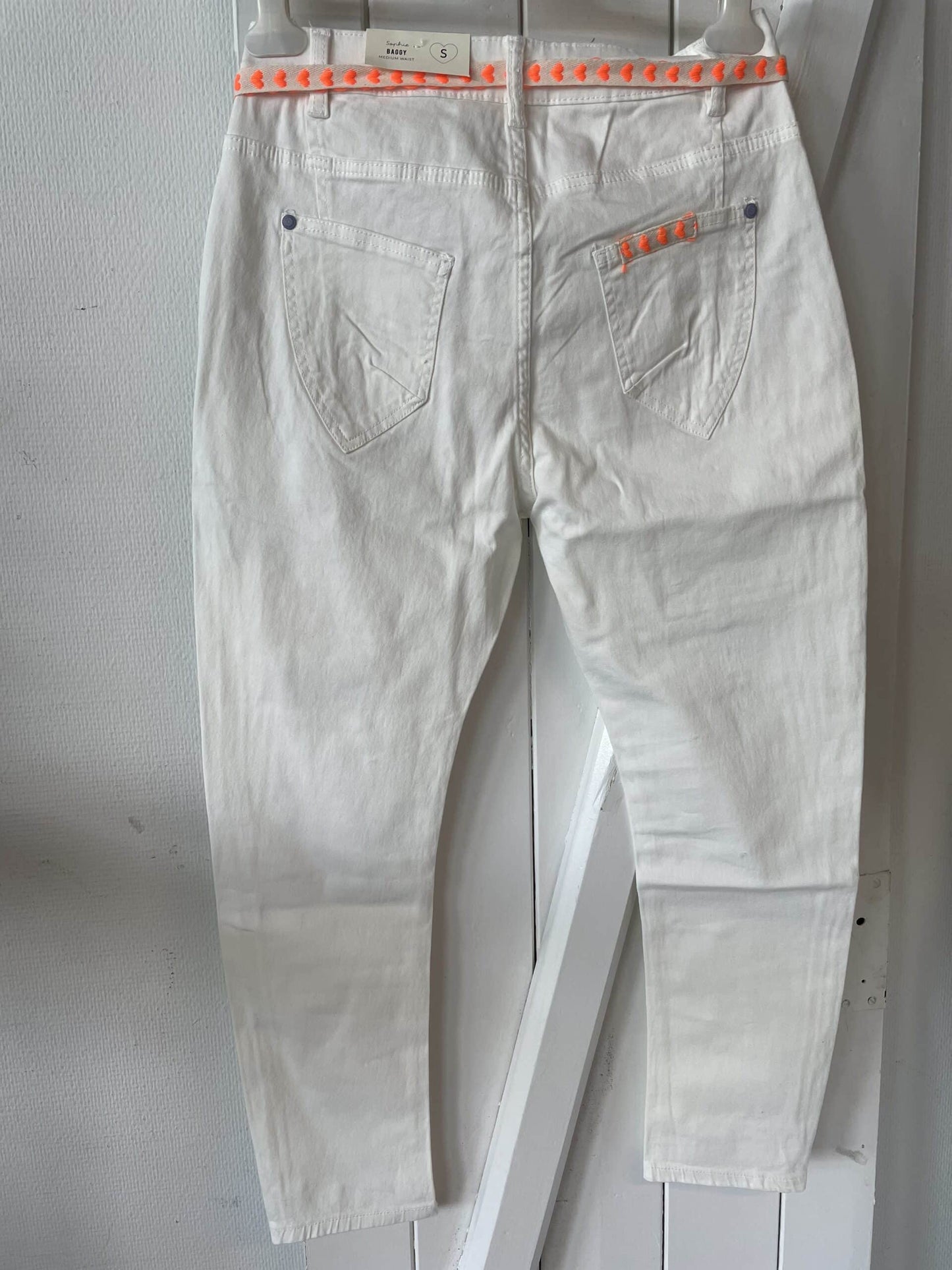 Wiya hvide jeans/ LIVA K