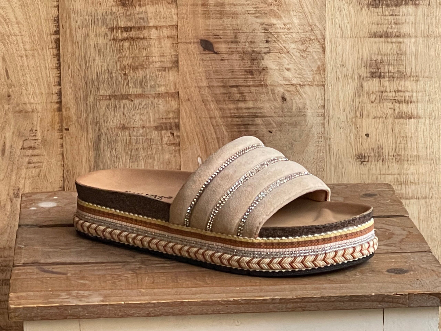 Bløde sandaler i creme