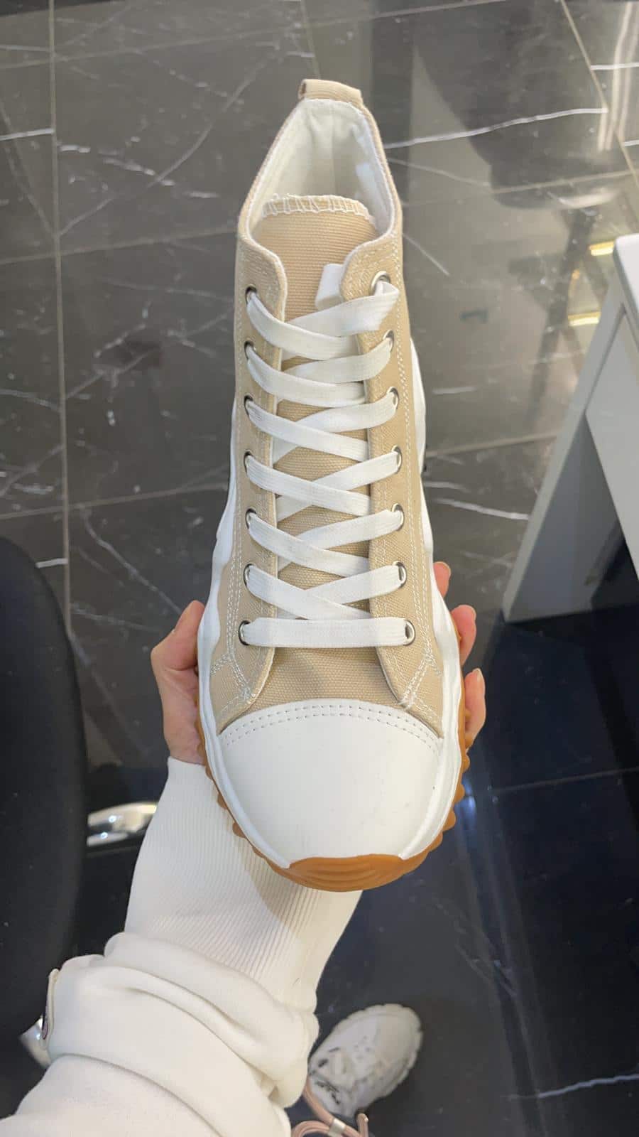 Canvas sneakers / LIVA K