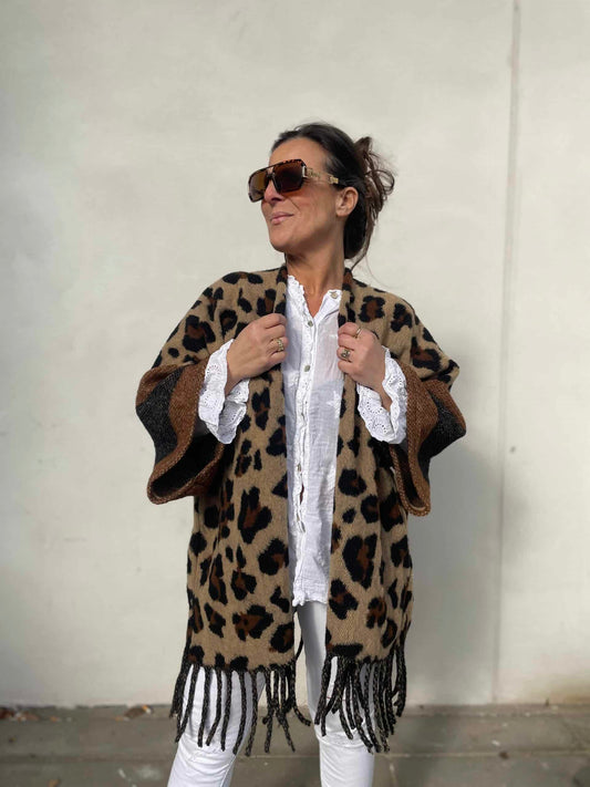 Poncho / Liva K