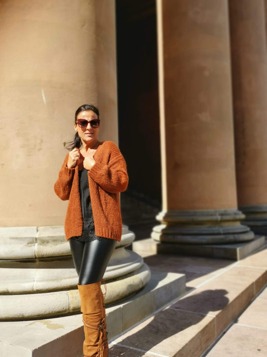 Skøn varm cardigan i camel farve