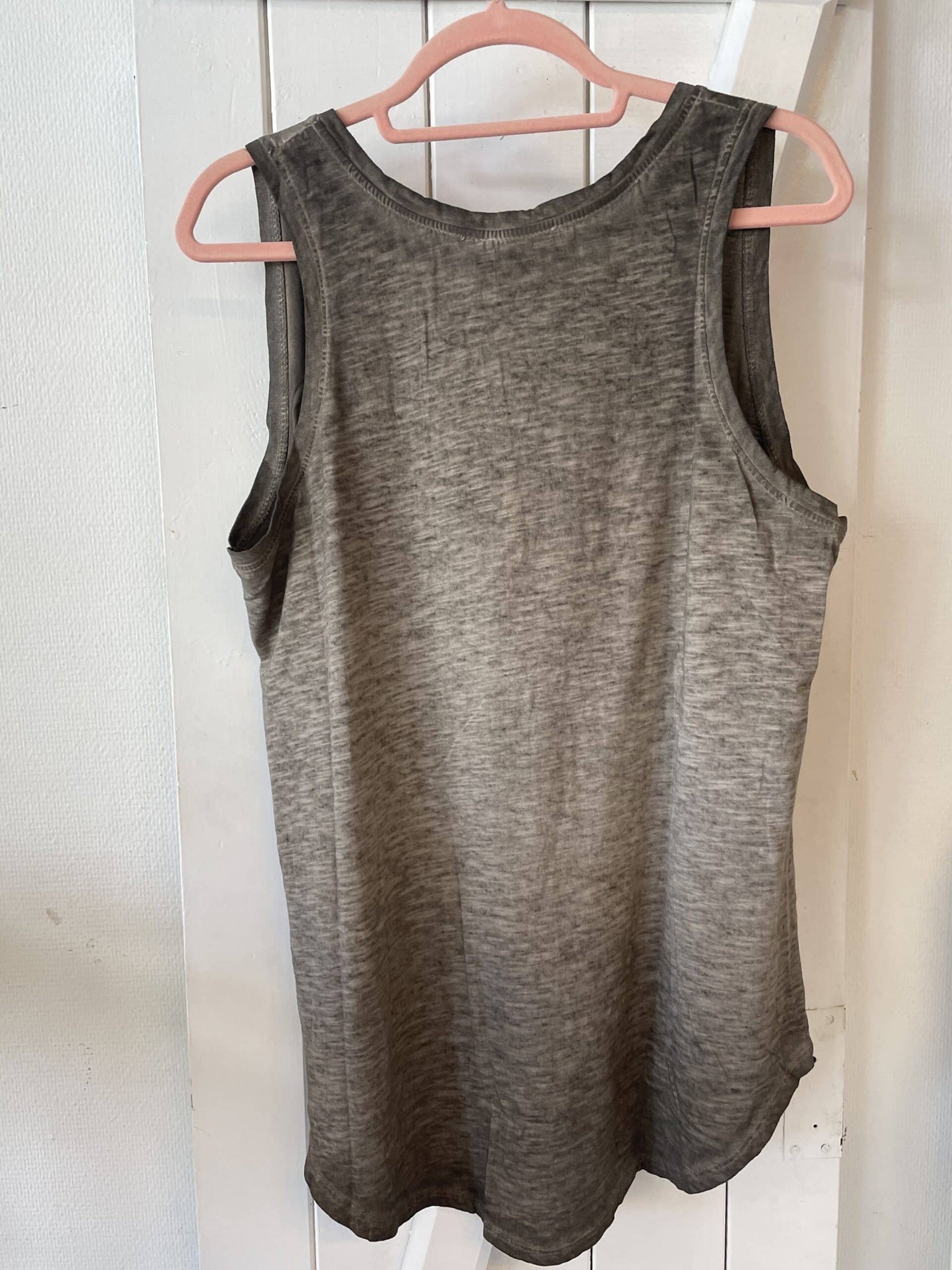 Elsa taupe top/ LIVA K