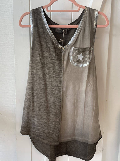 Elsa taupe top/ LIVA K